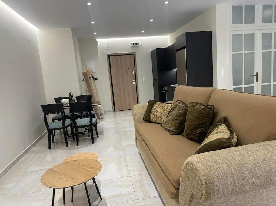 Eclectic Apartment Near Downtown Candia Esterno foto