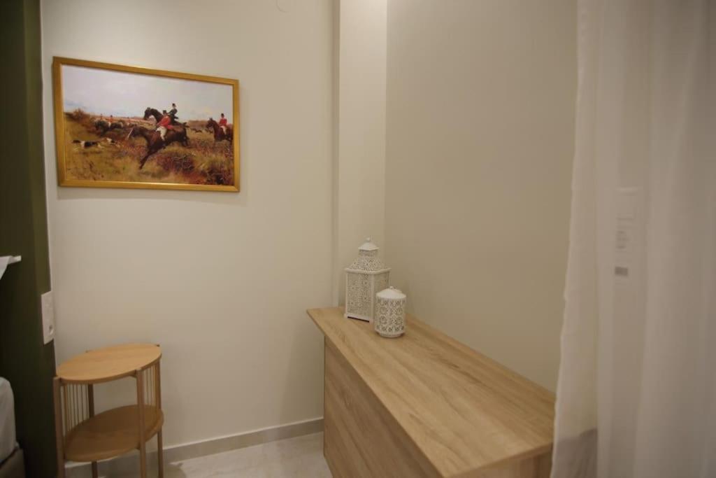 Eclectic Apartment Near Downtown Candia Esterno foto