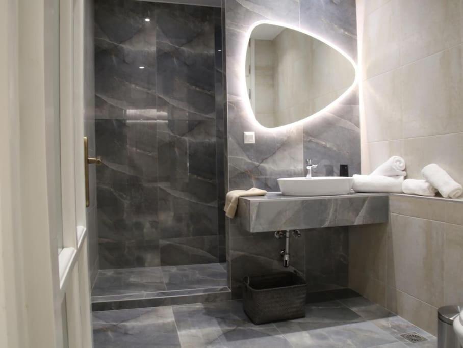 Eclectic Apartment Near Downtown Candia Esterno foto