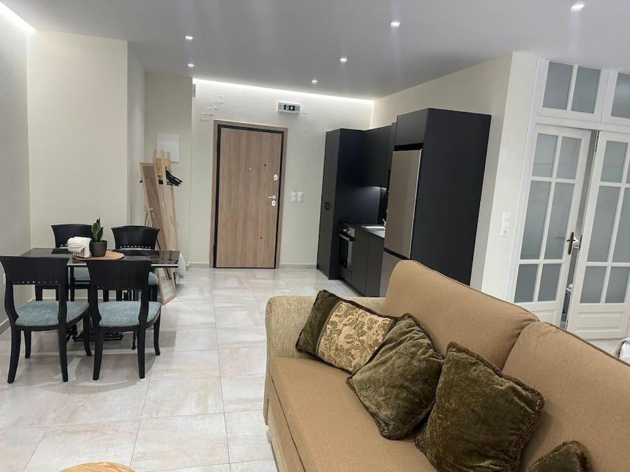 Eclectic Apartment Near Downtown Candia Esterno foto