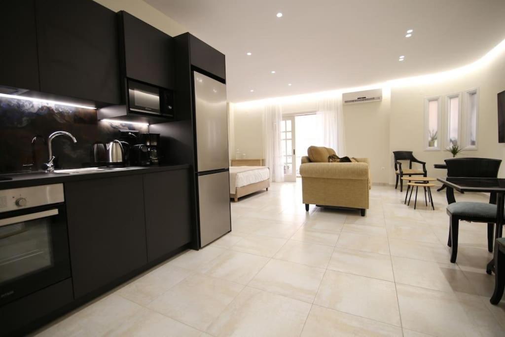 Eclectic Apartment Near Downtown Candia Esterno foto