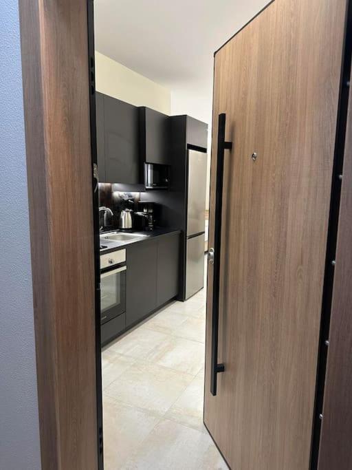 Eclectic Apartment Near Downtown Candia Esterno foto