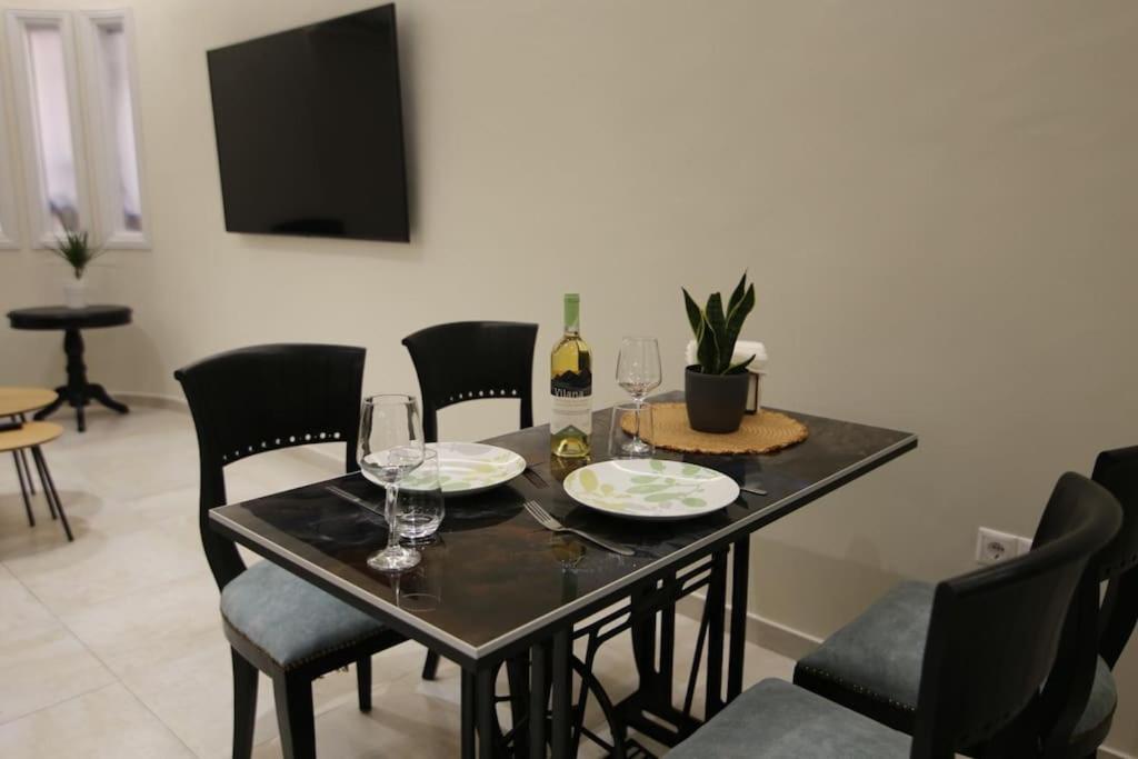 Eclectic Apartment Near Downtown Candia Esterno foto